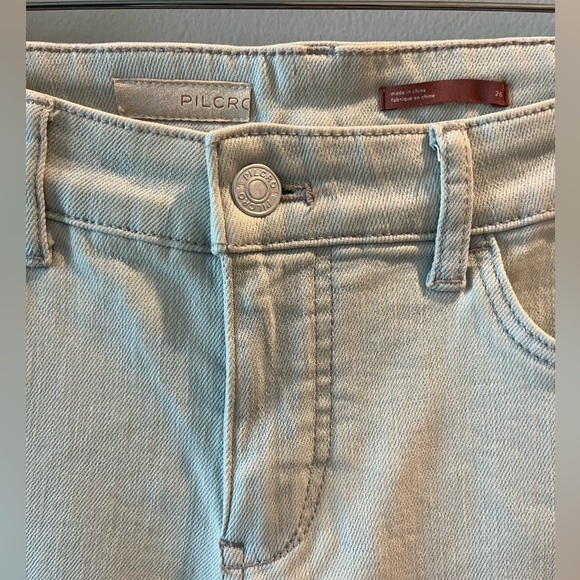 NWT - Pilcro Anthropologie Low Rise Flare Jeans - Size 26 - Picture 6 of 8